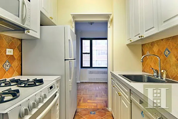 Rented by Halstead Real Estate | media 18