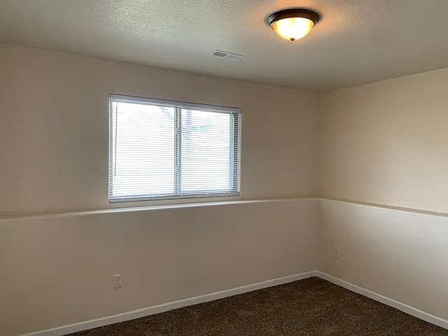1235 Kodiak Dr — Photo 18