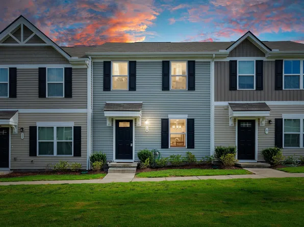 2935 Winterberry Dr #10, Nashville, TN 37207