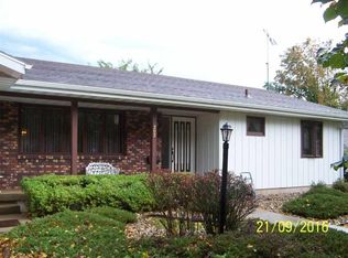 202 N Maple St, North Freedom, WI 53951