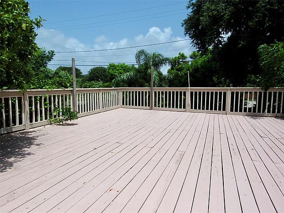 4th image of 2620 Avenue O