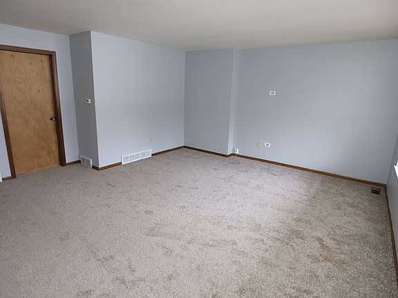 4th image of 4833 Stauffer Ave SE