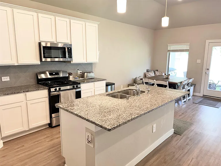 21759 Thicket Point Ln — Photo 5