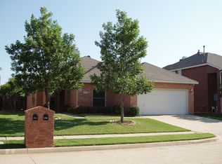 2704 Timberhill Dr, Flower Mound, TX 75028