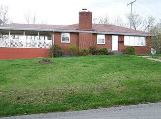 102 Highland Dr, Beaver, PA 15009