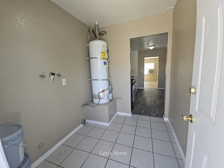 21364 Nisqually Rd — Photo 10