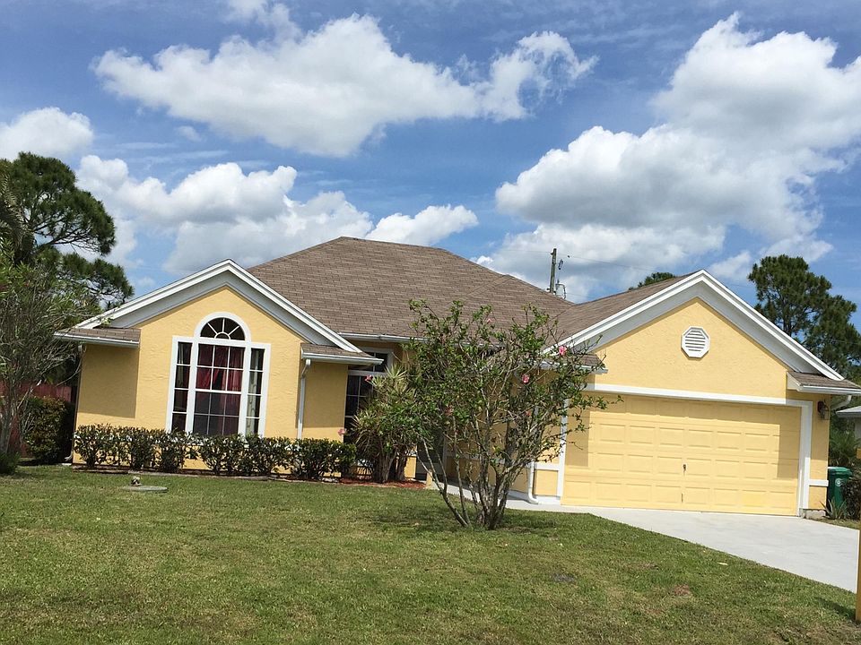 1st image of 2585 SE Calusa Avenue