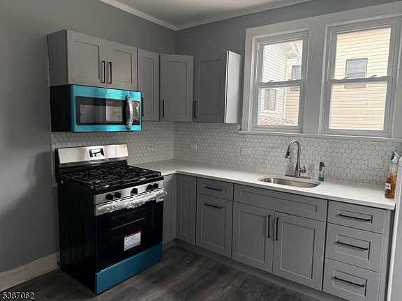 3rd image of 31 Tappan St #1