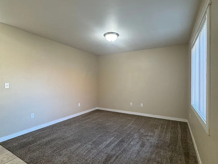 2235 Airport Rd — Photo 23