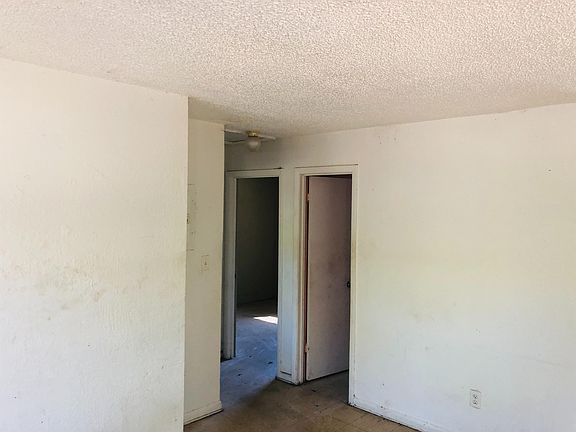 5th image of 506 Terry St
