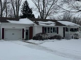 157 E Ottawa St, Oak Harbor, OH 43449