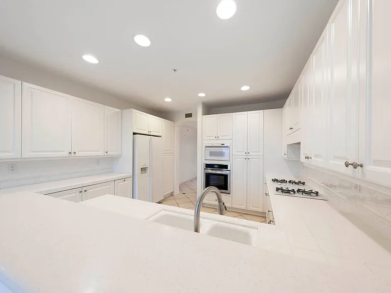 19 Lucania Dr — Photo 15