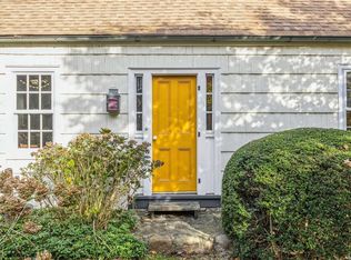 46 Gnarled Hollow Rd, East Setauket, NY 11733