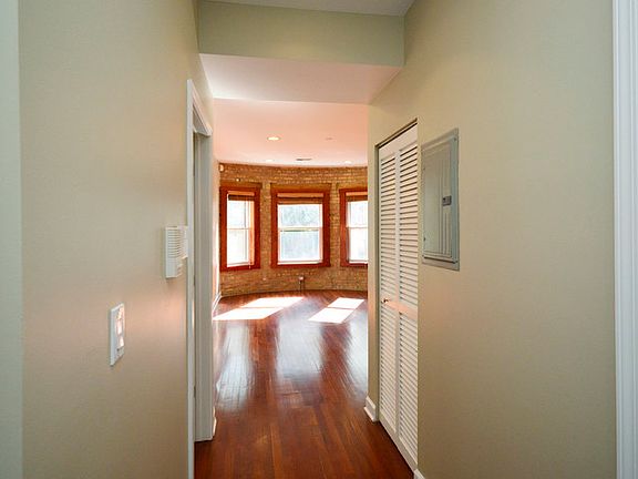 3rd image of 1340 W Estes Ave APT 1S