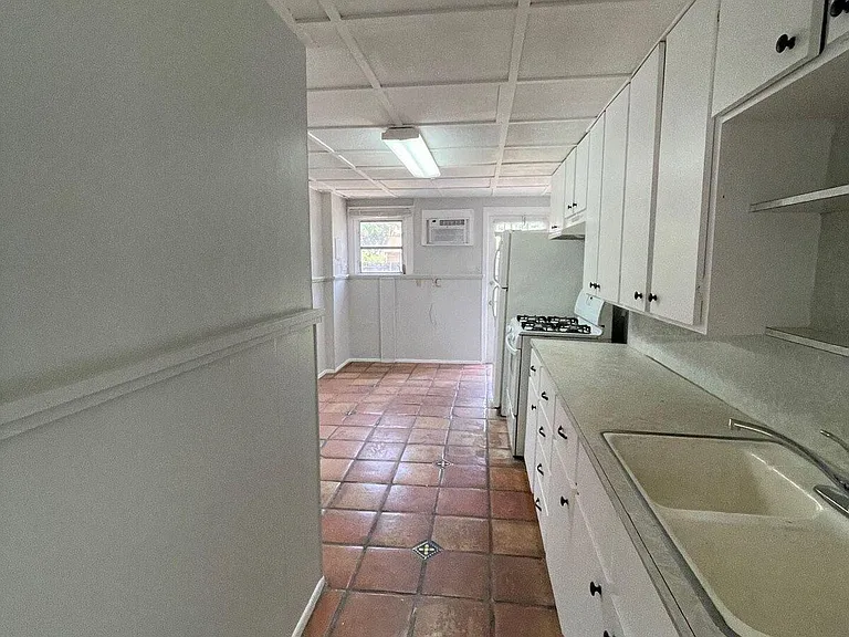 736 Omar Rd #1 — Photo 8