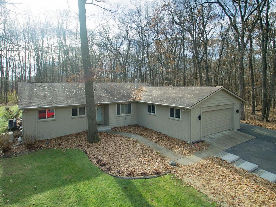 6477 Saybrook Dr-101