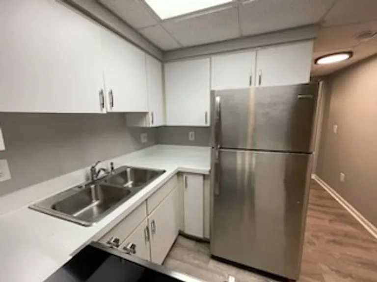 33354 Kingslane Ct — Photo 1