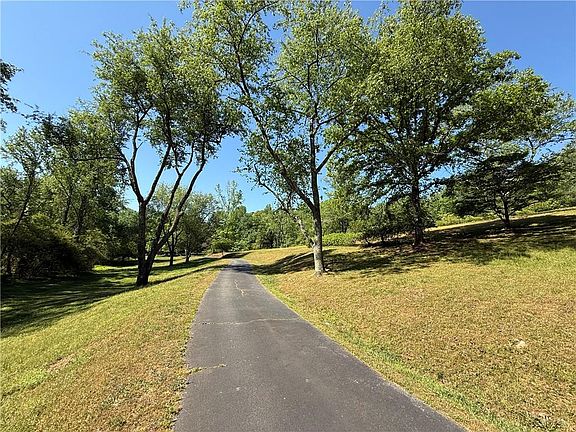 5th image of 3740 Woodlane Rd