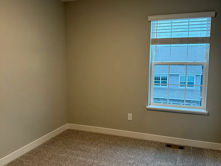 12535 Guadalcanal Cir NE #B — Photo 8