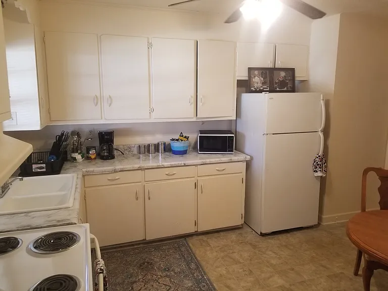 421 W Centennial St — Photo 8