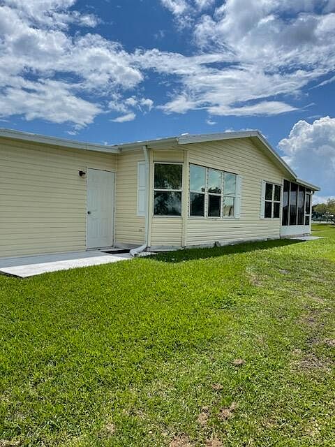 2nd image of 8105 Meadowlark Lane