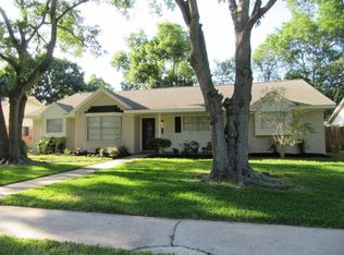 535 Bayview Dr, Seabrook, TX 77586