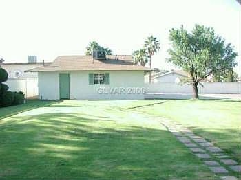 2nd image of 1954 Jasmine Cir