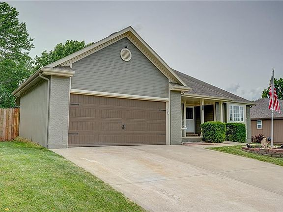 2nd image of 2113 NW Anchor Pointe Dr