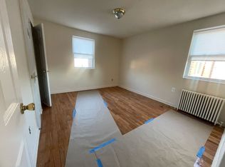 67-22 224th St #13A, Oakland Gardens, NY 11364