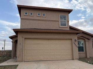 10400 Silvercloud Dr, El Paso, TX 79924