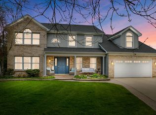 1027 Windgate Ct, Naperville, IL 60540