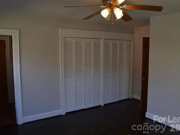 1225 Davie Ave — Photo 9