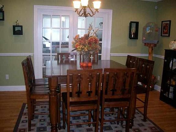 5th image of 2849 Woodrow Dr