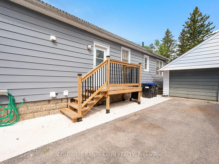 20 Maple Ln #BASEMENT — Photo 2