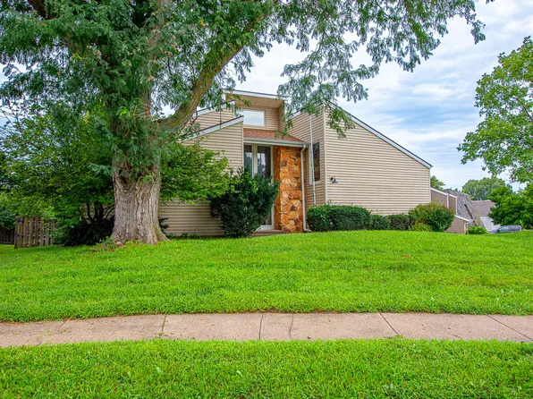 722 S 153rd Cir, Omaha, NE 68154