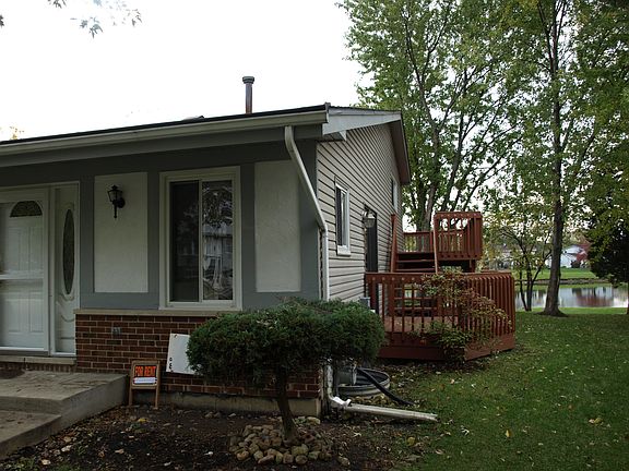 right side house