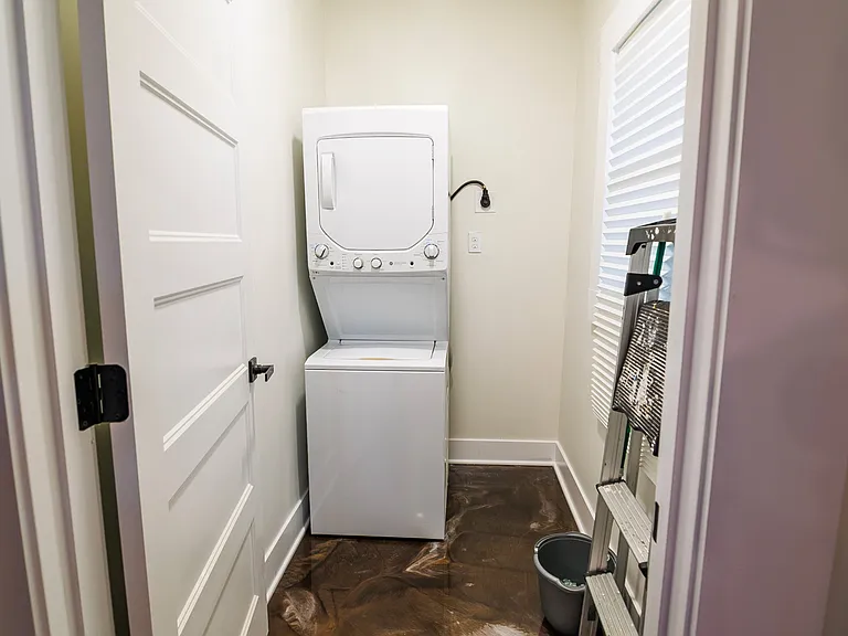 854 Beecher St SW — Photo 20