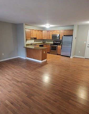 2nd image of 670 Bedford St APT 107