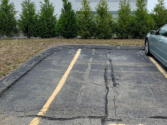 Car spot steps away!