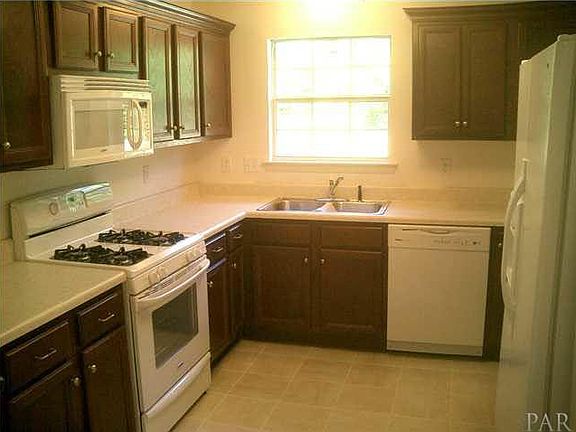 3rd image of 6632 Hetzel Dr