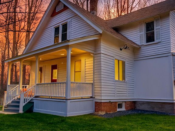 3rd image of 44A Main Street