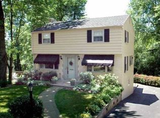202 Glenfield Dr, Pittsburgh, PA 15235