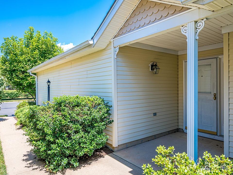 1st image of 280 Mockingbird Dr