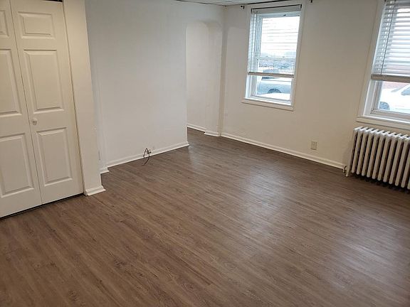 4th image of 526 S Harrison St APT B