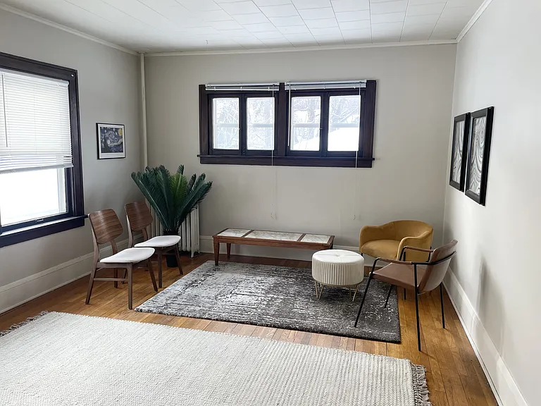 1516 Grand Apartments — Photo 14