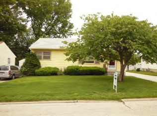 12 Maple Ct, Decatur, IL 62526
