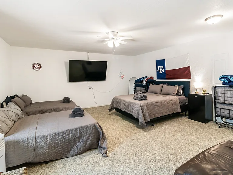 3711 Meadow View Dr — Photo 23