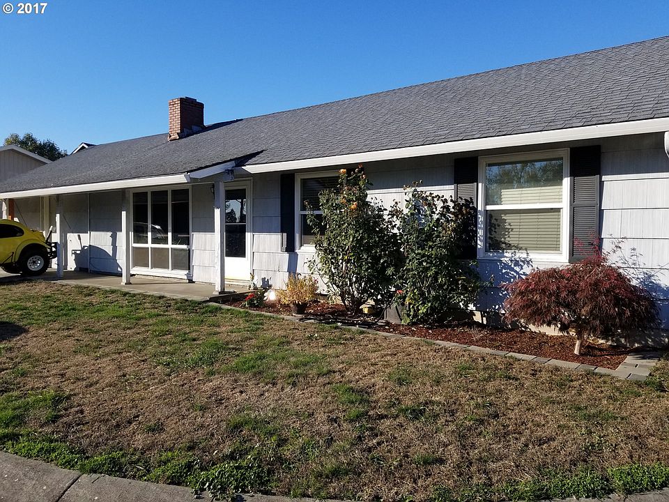 1st image of 3305 NE 42nd Pl