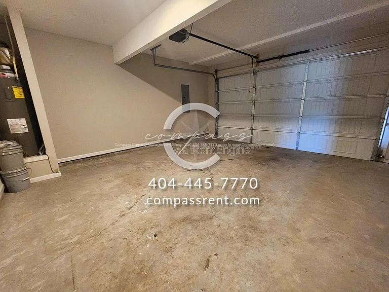 228 Lyndon Way NW — Photo 25