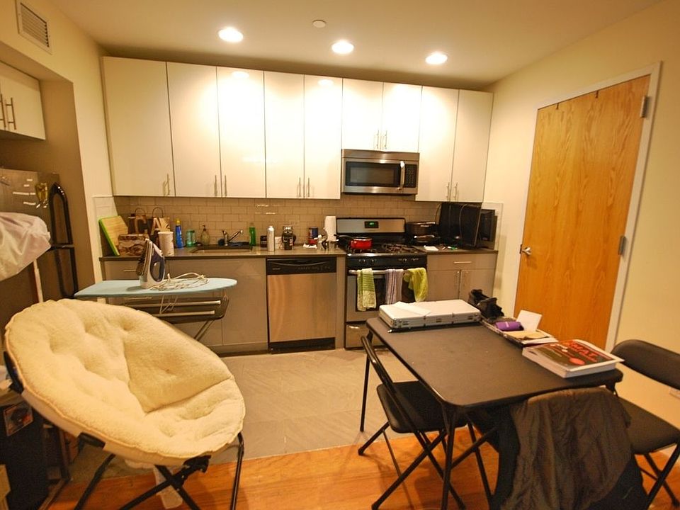 1st image of 212 E 14th St APT 2